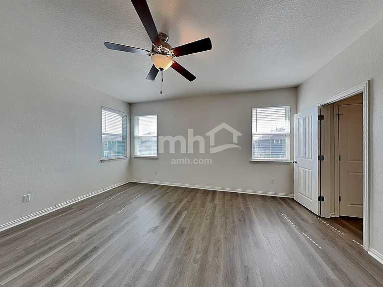 2718 Meadowood Hts — Photo 9