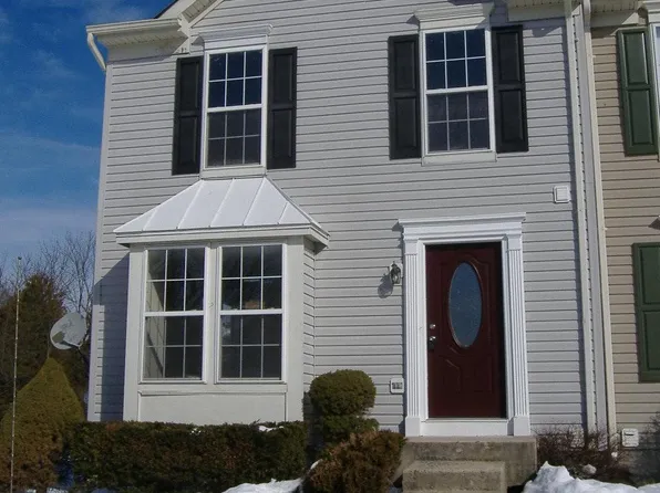 1207 Hunter Ln, Perkiomenville, PA 18074