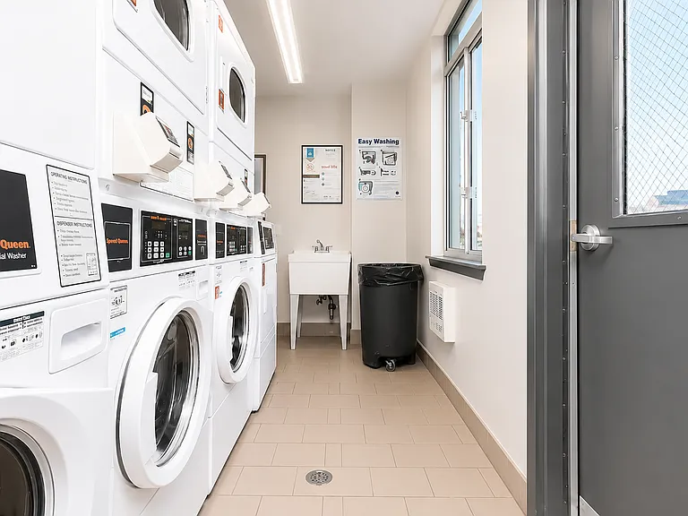 184 Noll St #2H — Photo 7