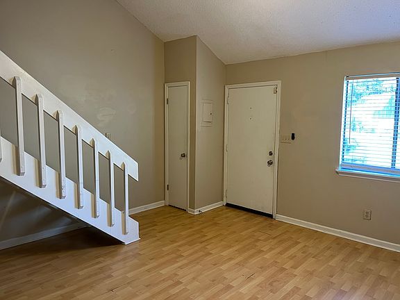 4th image of 2324 Sandpiper St