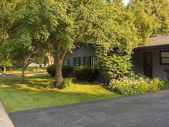 4th image of 659 E Eisenhower Ave