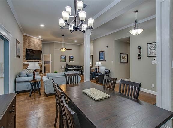 2nd image of 225 Black Oak Cir