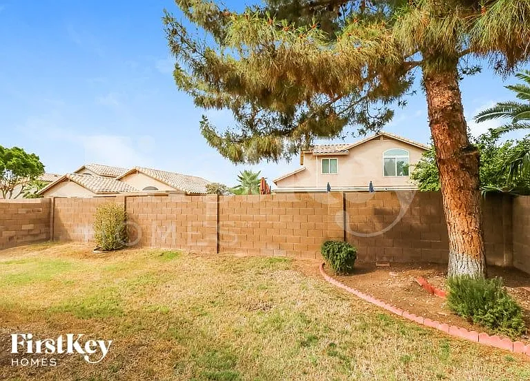 7356 W Crest Ln — Photo 15