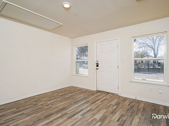 5th image of 3358 Martin Luther King Dr