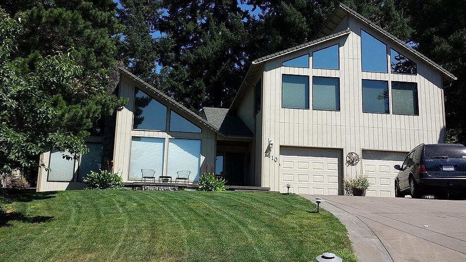 1st image of 2310 NE 45th Cir
