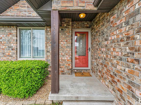 3rd image of 1704 E Furlough Drive