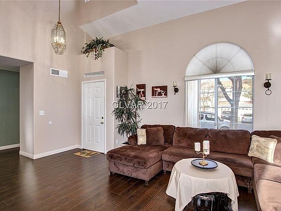 3rd image of 8829 Valley Creek Dr