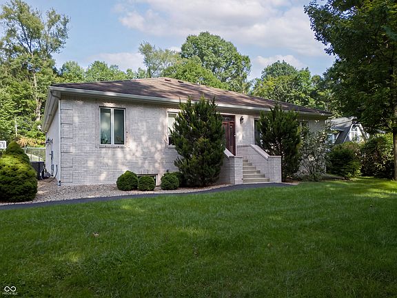 4th image of 11833 Westwood Dr