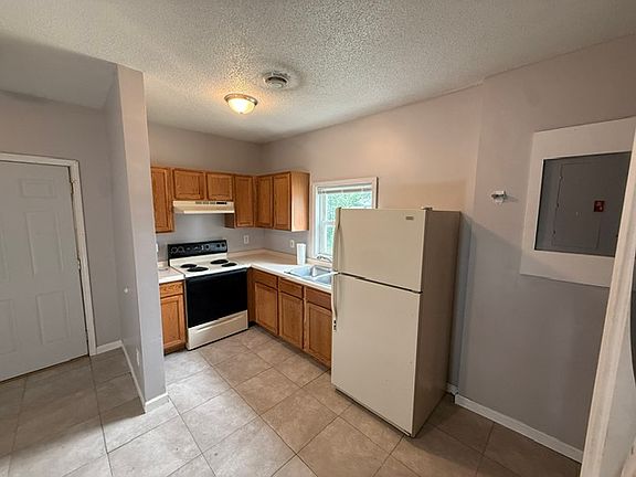 3rd image of 400 S Main St Floor 2