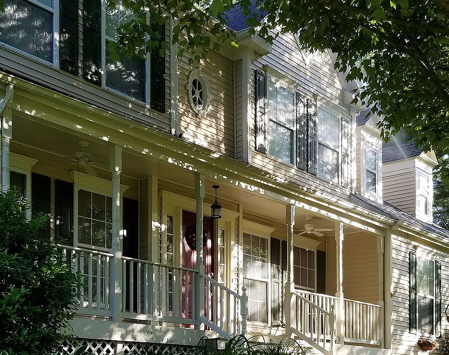 1st image of 15059 Greenmount Dr