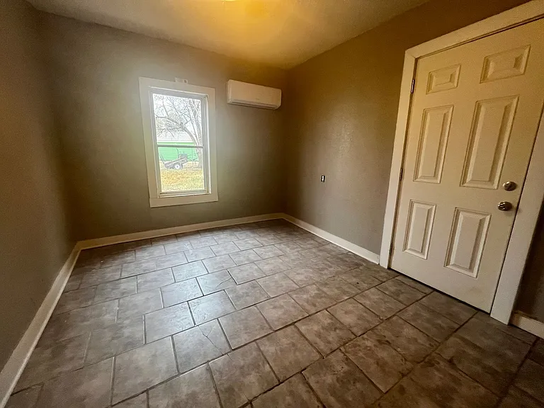 230 E Panhandle St — Photo 12