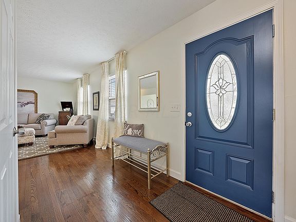 5th image of 4039 Londonderry Ave