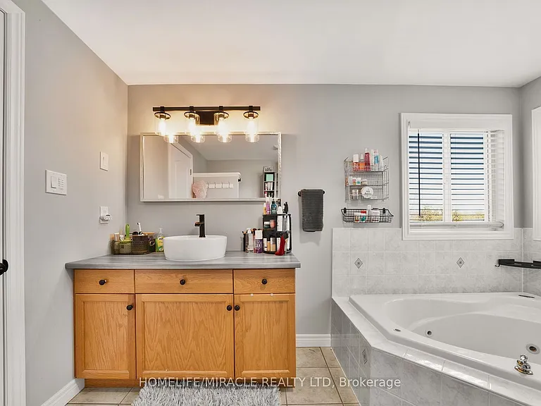 22 Devonleigh Dr — Photo 22