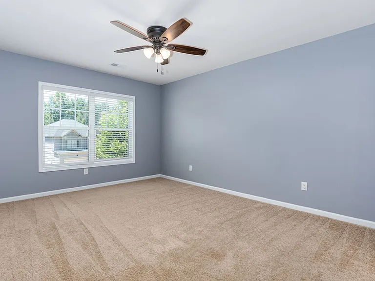 330 Gracemount Ln — Photo 20