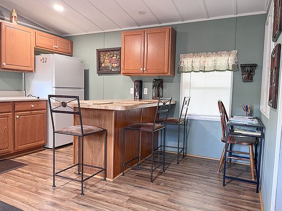 5th image of 7118 Daffodil Dr
