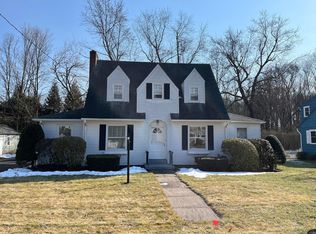 30 Russell Rd, Plantsville, CT 06479