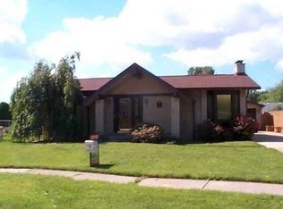 20271 Bourassa Ave, Brownstown, MI 48183