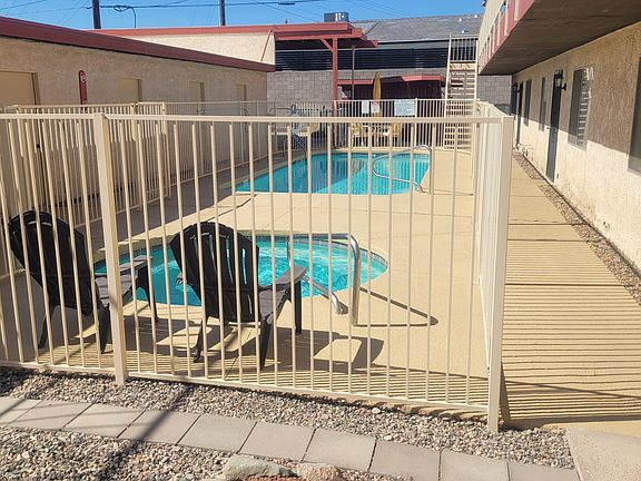 3rd image of 2301 McCulloch Blvd N APT D