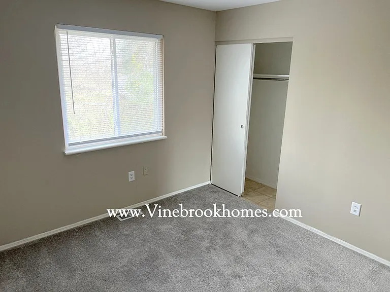 3591 Golden Meadows Ct — Photo 10