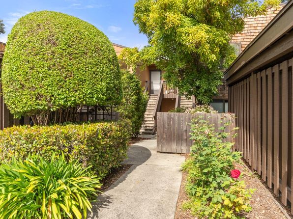 78 Pearce Mitchell Pl, Stanford, CA 94305