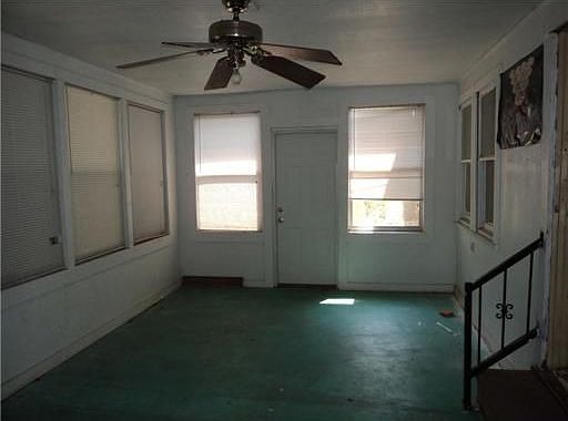 5th image of 2805 Tupelo St