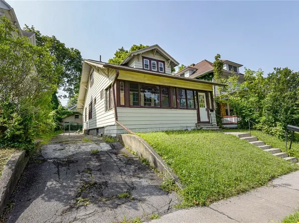 35 Midvale Ter, Rochester, NY 14619