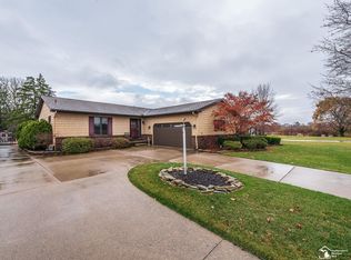1321 Herr Rd, Monroe, MI 48161