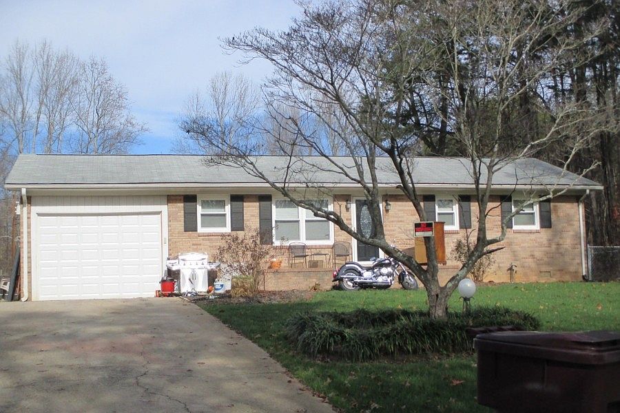 1st image of 203 Jett Dr