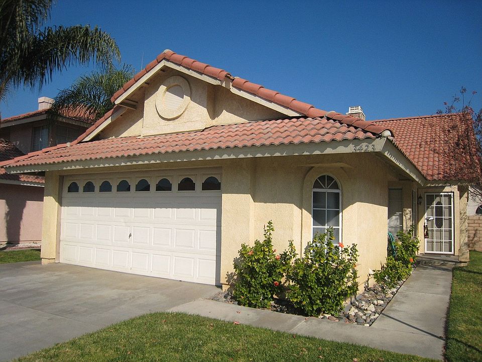 COMPLIMENTS OF PARK PLACE REAL ESTATE