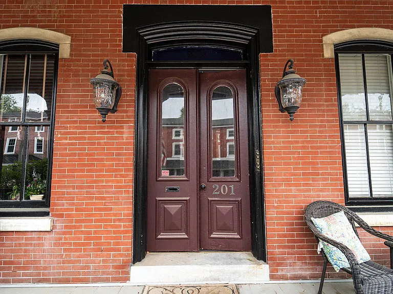 201 W Barnard St #3 — Photo 35
