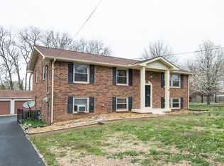 176 Chippendale Dr, Hendersonville, TN 37075