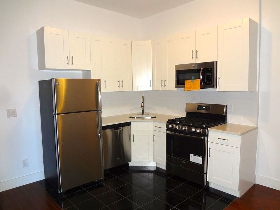 1st image of 29 Saint Marks Pl APT 2B