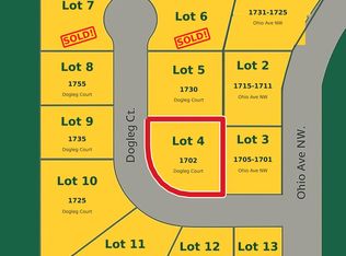 1702 Dogleg Ct, Huron, SD 57350