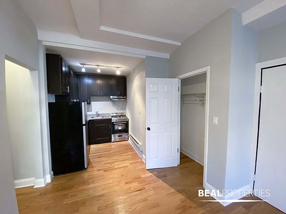 4th image of 4737 N Hermitage Ave APT 107