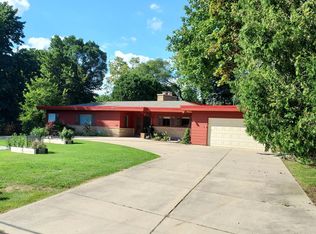 1130 E Fairy Chasm Rd, Bayside, WI 53217