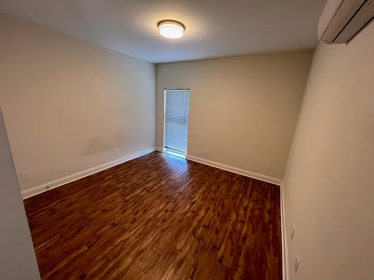196 W Main St #10 — Photo 10