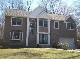 14 Colonial Way, Livingston, NJ 07039