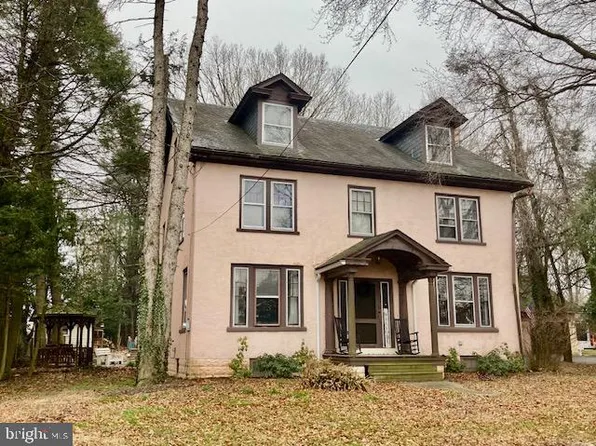 2142 New Holland Pike, Lancaster, PA 17601