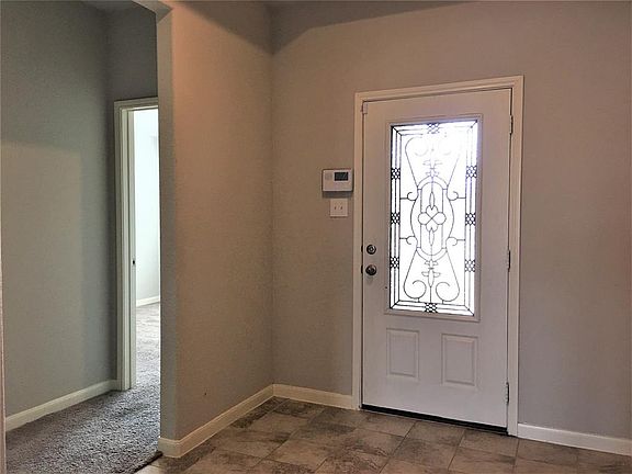 3rd image of 5150 Meadowdale Dr
