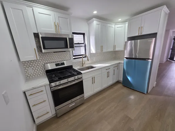 21330 112th Ave Floor 1, Queens Village, NY 11429