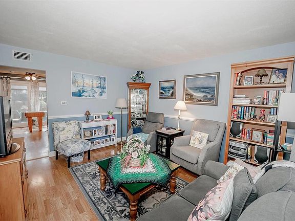 4th image of 10830 Carroll Wood Way