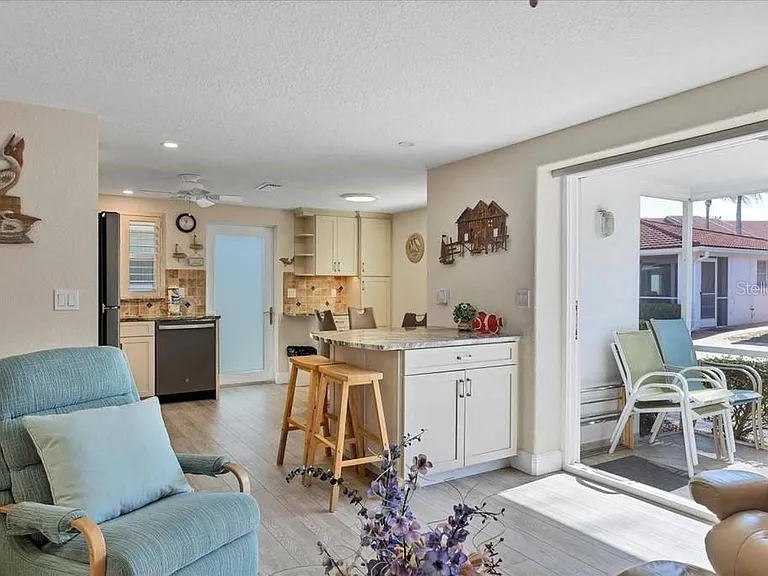 6154 Midnight Pass Rd #C08 — Photo 2