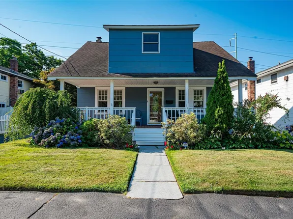 54 Boulevard Avenue, Greenlawn, NY 11740