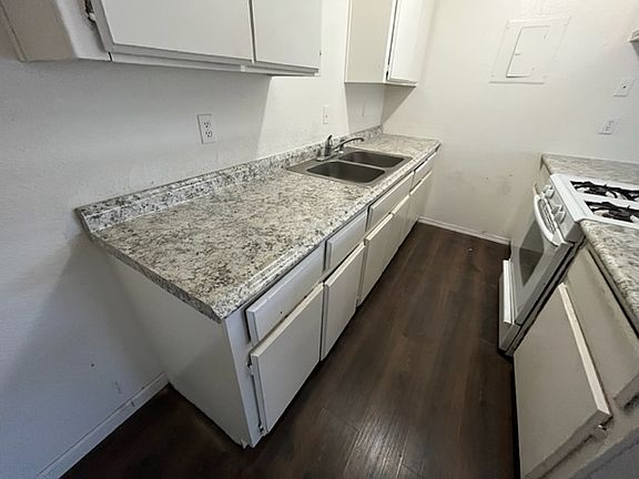 4th image of 11906 1st Ave APT 5