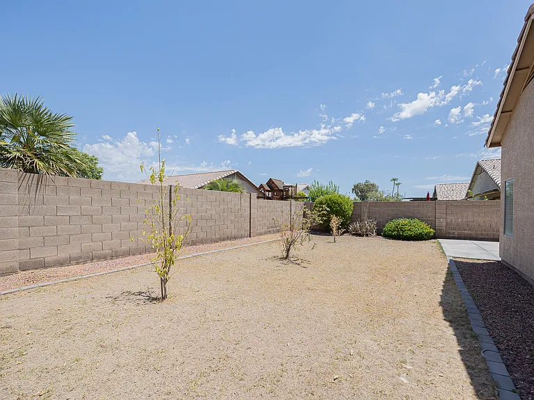 13344 W Desert Ln — Photo 28