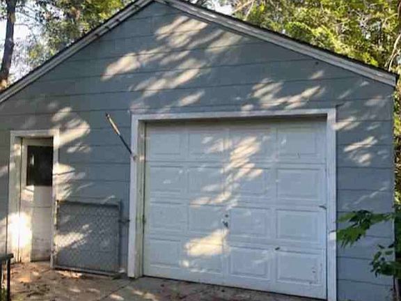 5th image of 618 W Carr Ave