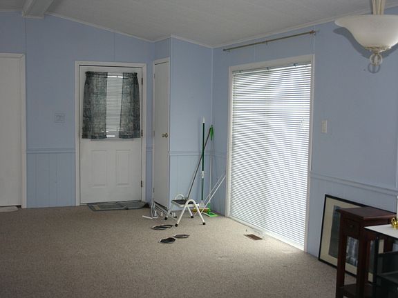 2nd image of 2300 Strawberry Ln