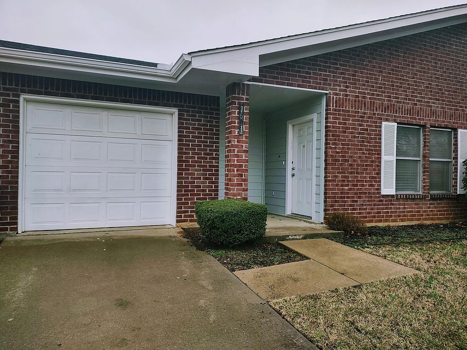 Front of duplex.