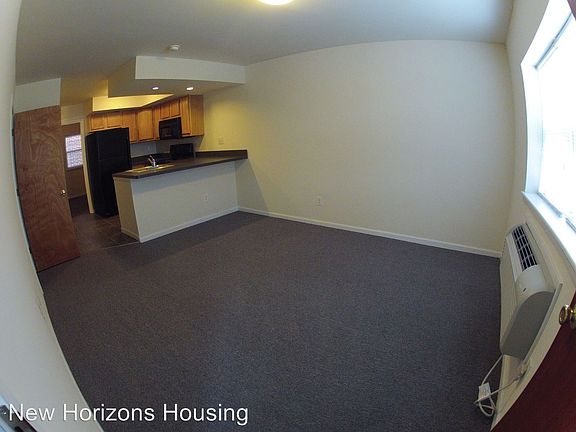 3rd image of 525 E Town St APT A4