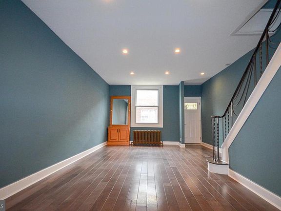 3rd image of 3292 Miller St